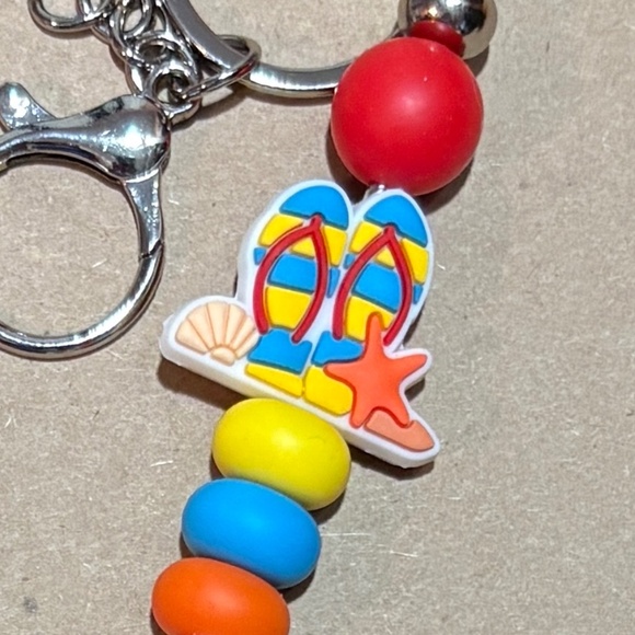 Silicone Bead Keychain - Beach/Flip Flops/Summer/Sand - Picture 2 of 2